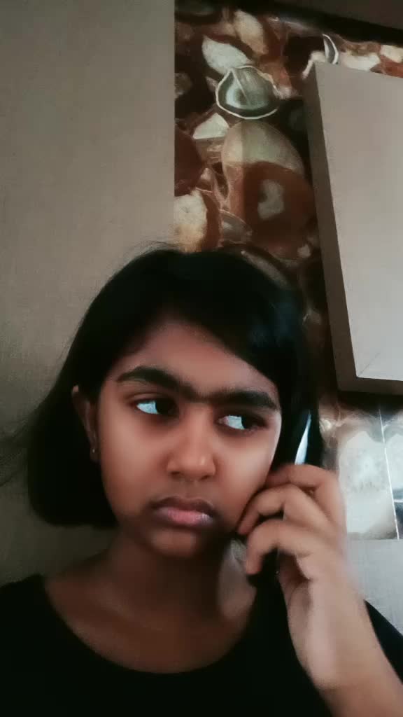 @Sriya✌🏻