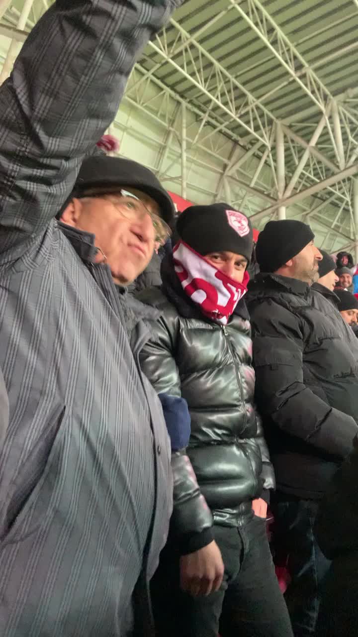 @Özkan Tokaç