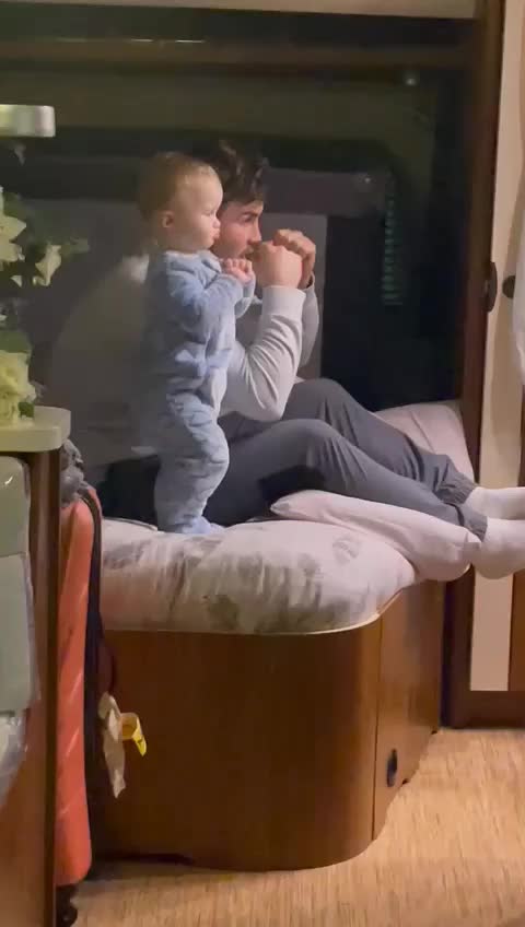 @JohnnyXDiane