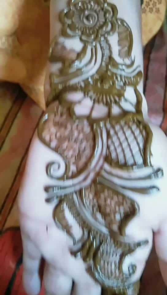 @Lakshu... 123