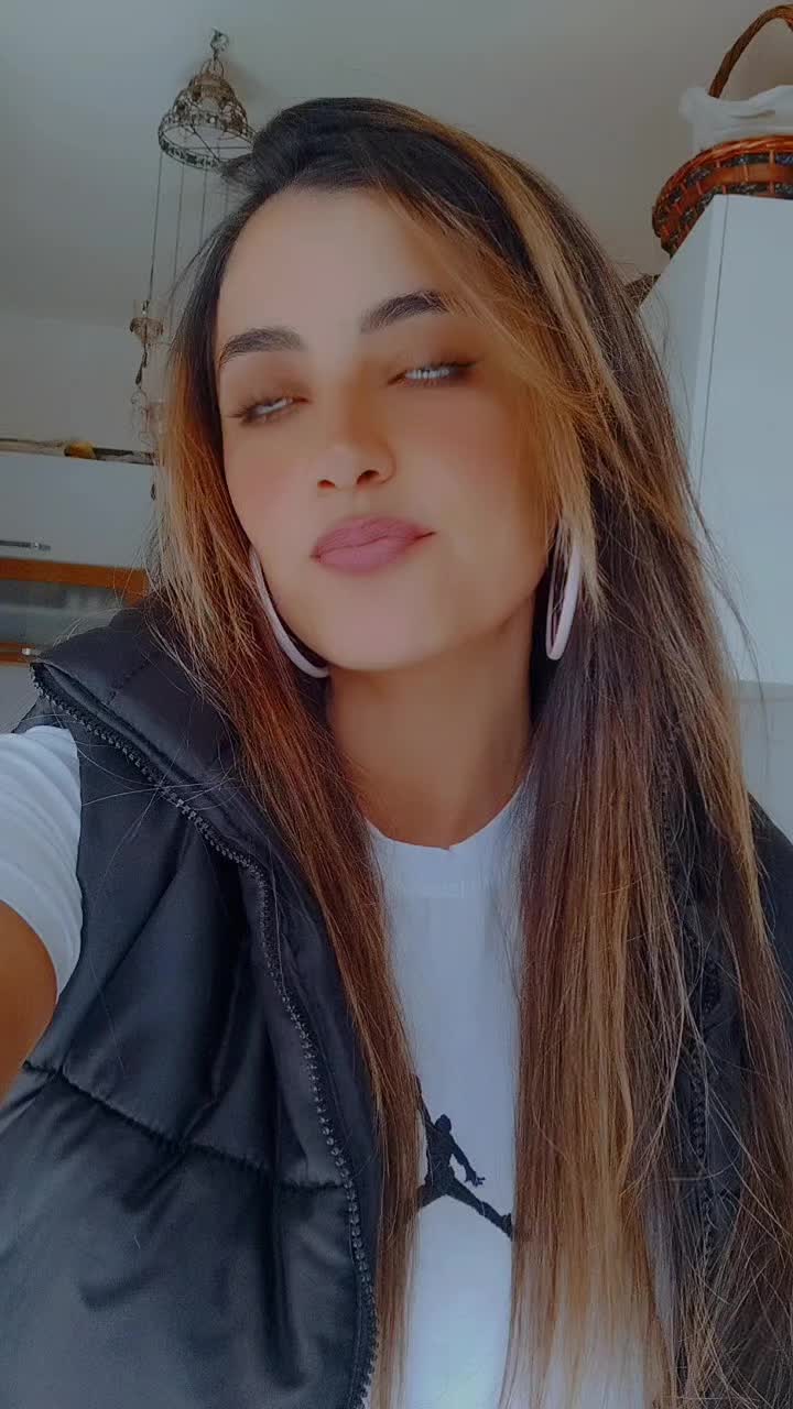 @ÖZLEM TEKEŞ 🖤🖤
