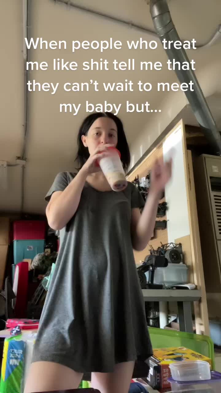 @LizzieG