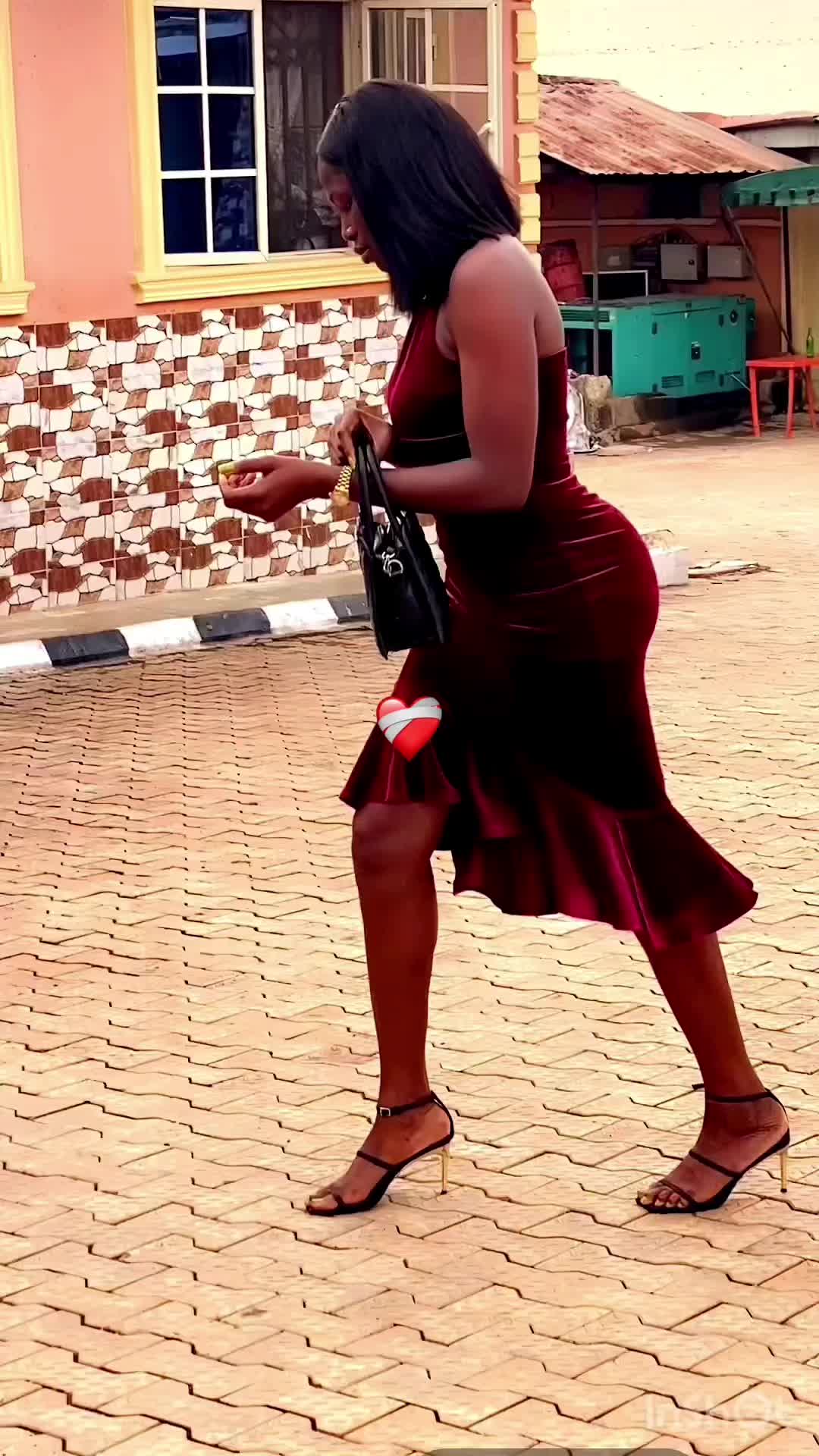 @Luna_tee38
