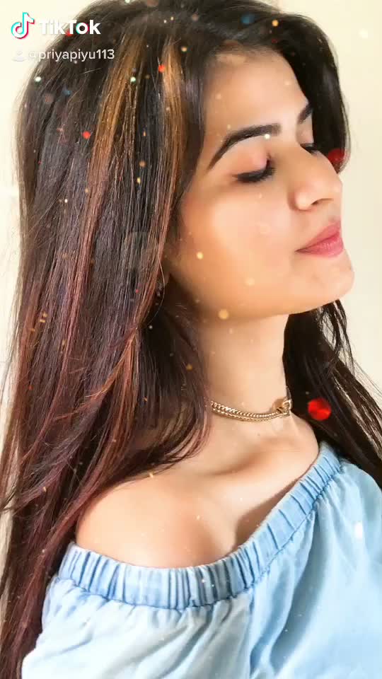 @Priya👑