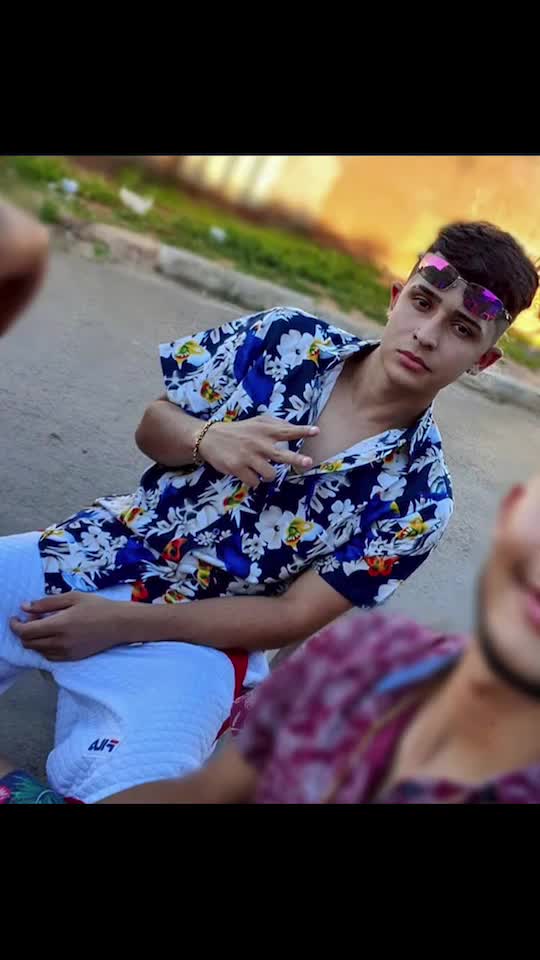 @nay.dias