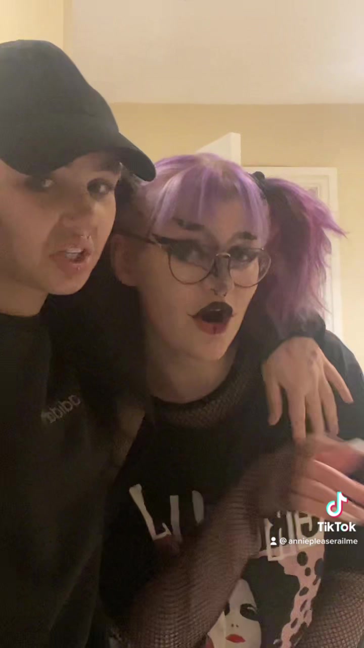 @miley🏳️🌈