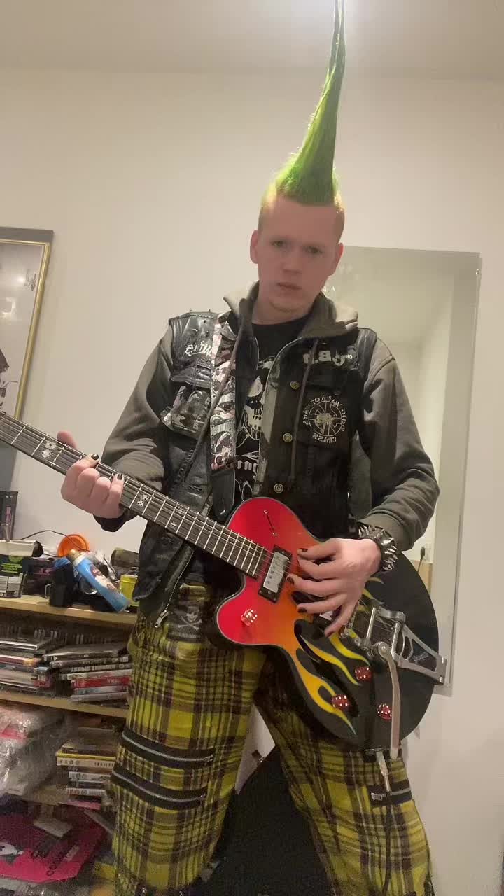 @Erotten77