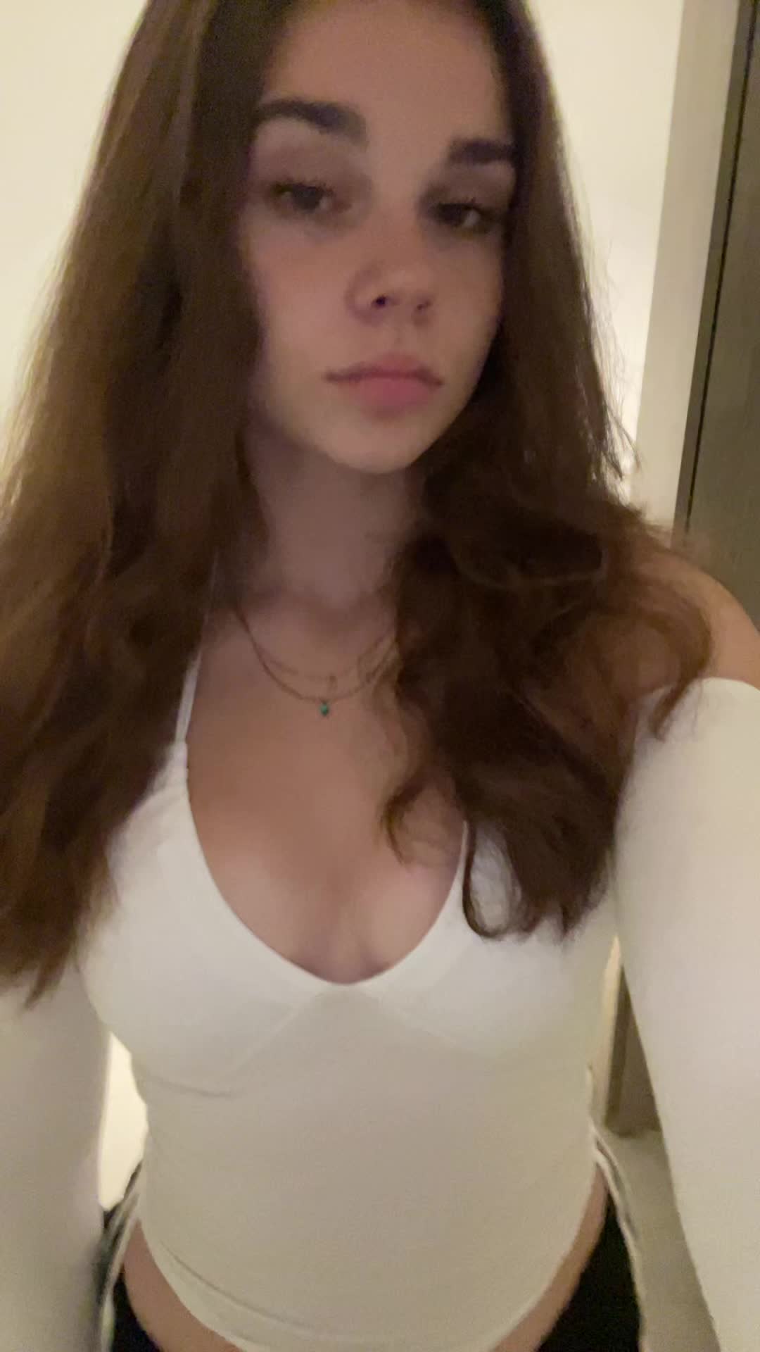 @😻