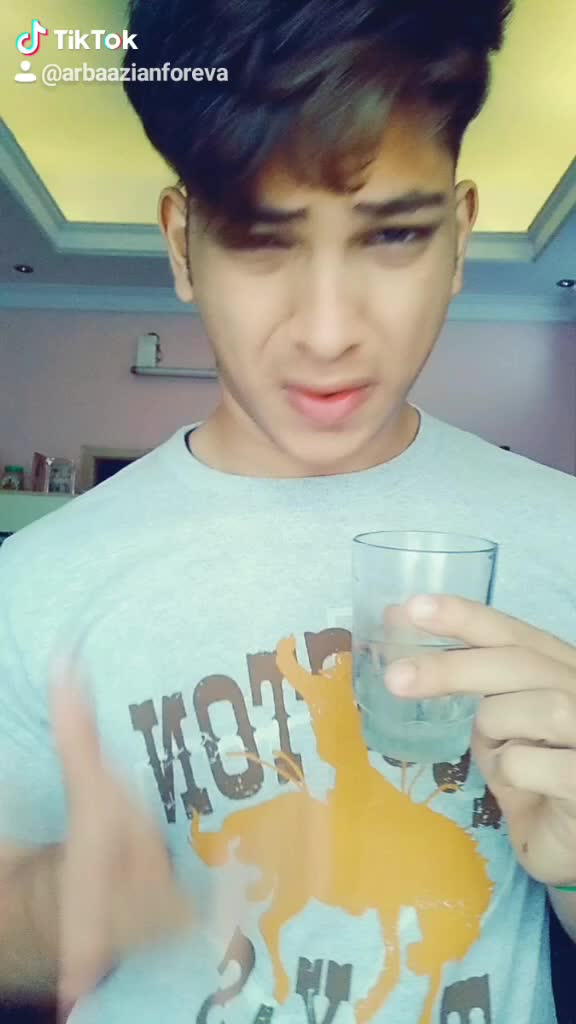 @hug_me_iam_arbaazian