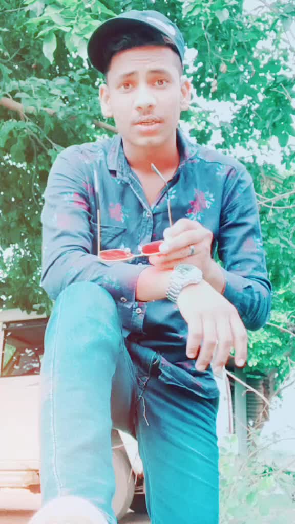 @cute boy moin