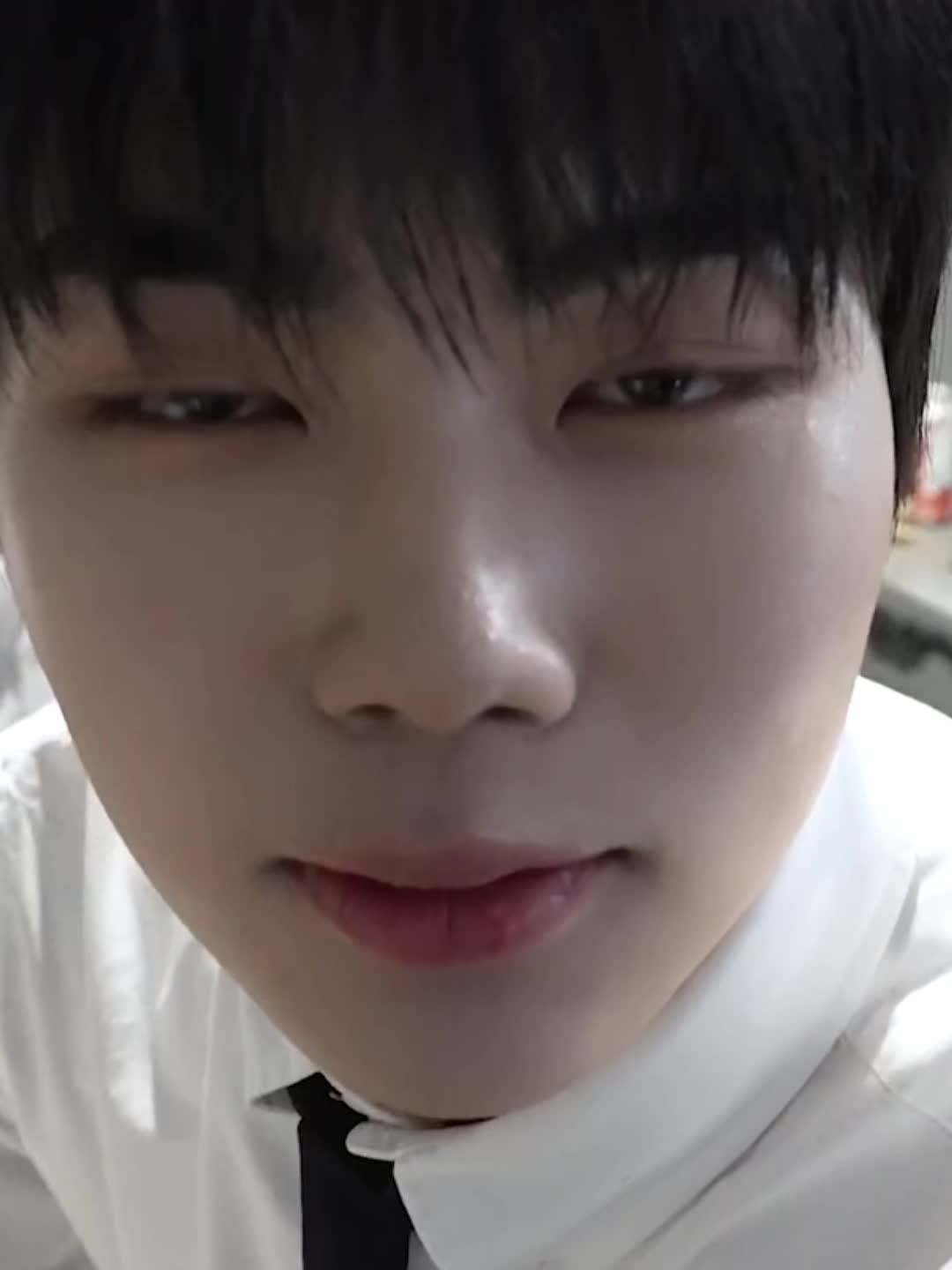 @𝖧𝖾𝗅𝗅𝗈𝗐𝗈𝗈𝗄𝗂𝖾 💪🏻🐻