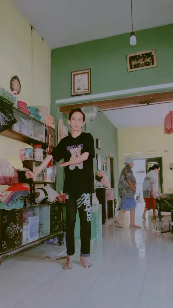 @Akun Ini Kenak Livenya Banned