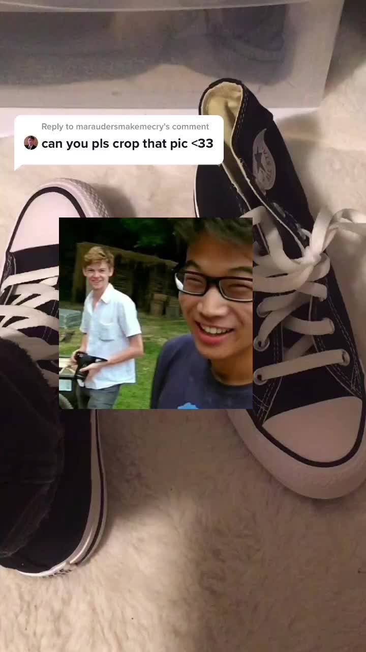 @<33