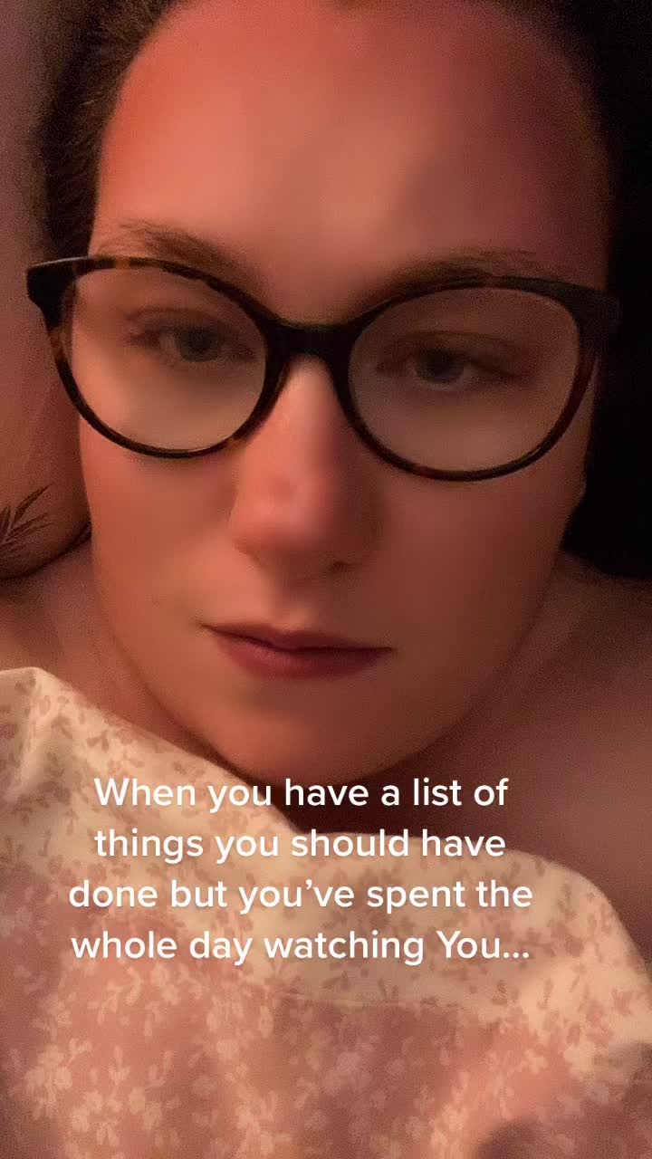 @HolliesHavenUK