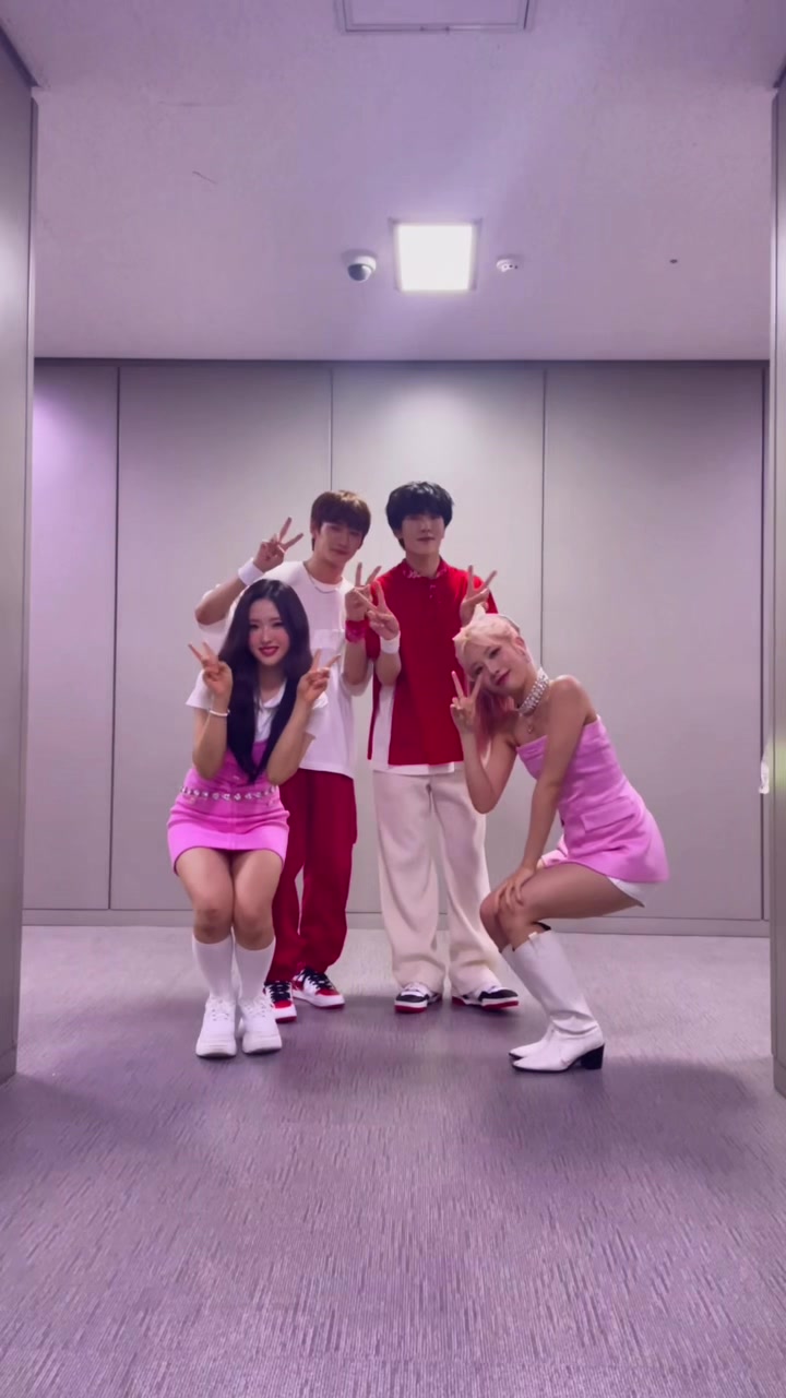 @loonatheworld