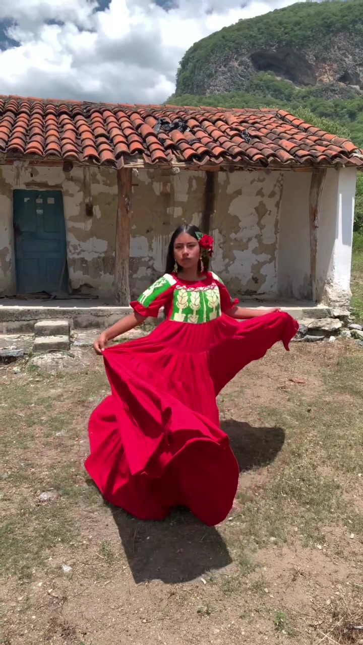 @raicesbordadasoaxaca