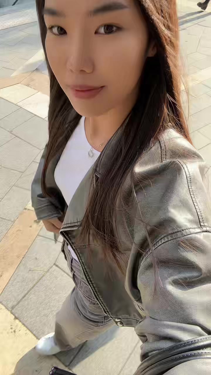 @m.