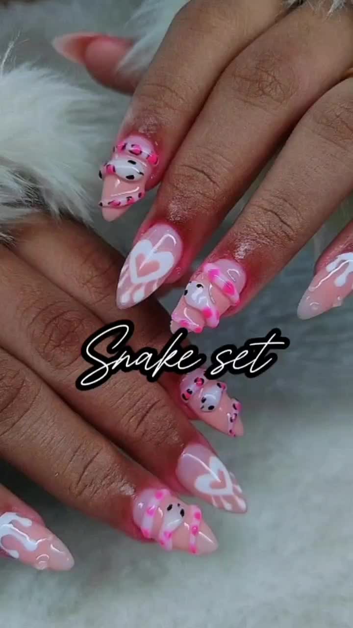 @Meme's Brow’s Lash & Nails