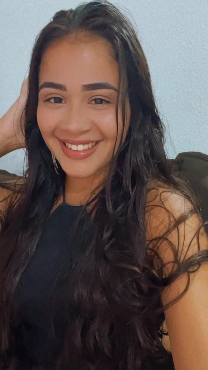 @Vitoria Larissa