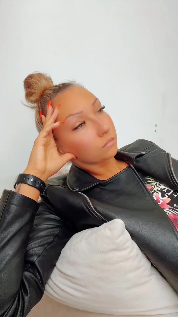 @SzoszkeB