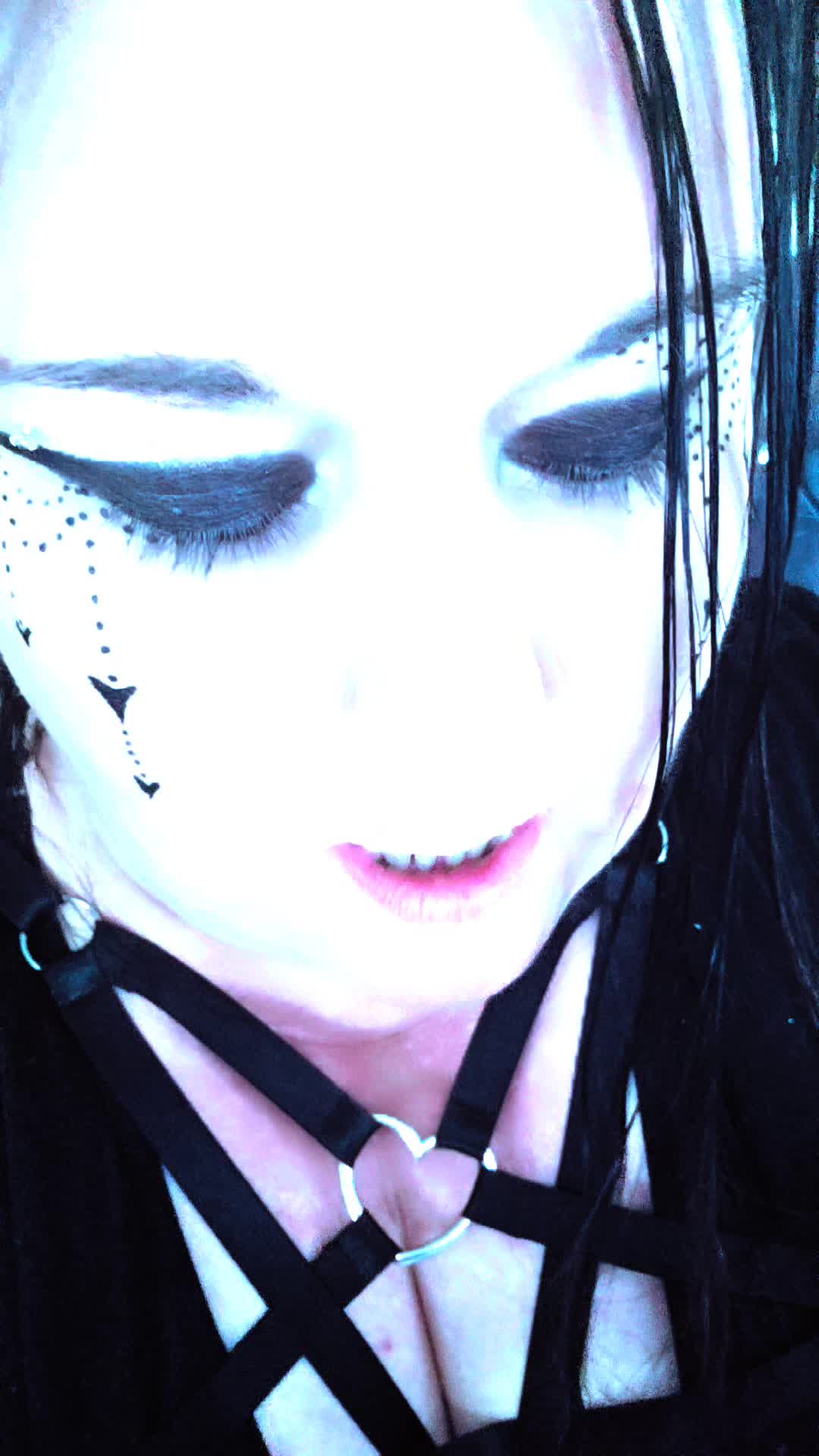 @〰️🖤MandyMoustache🖤〰️