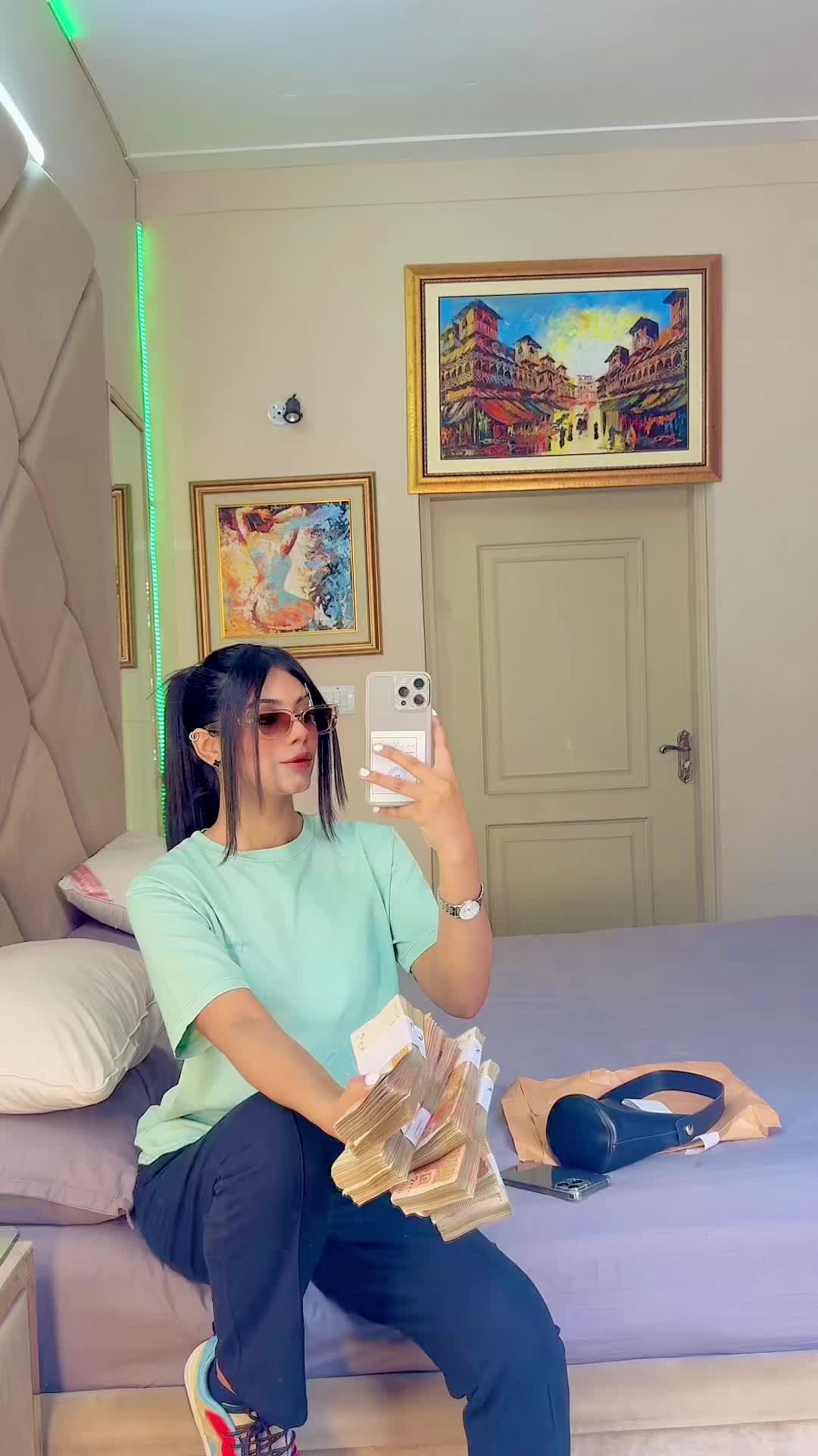@hiraraaj🥀🥵