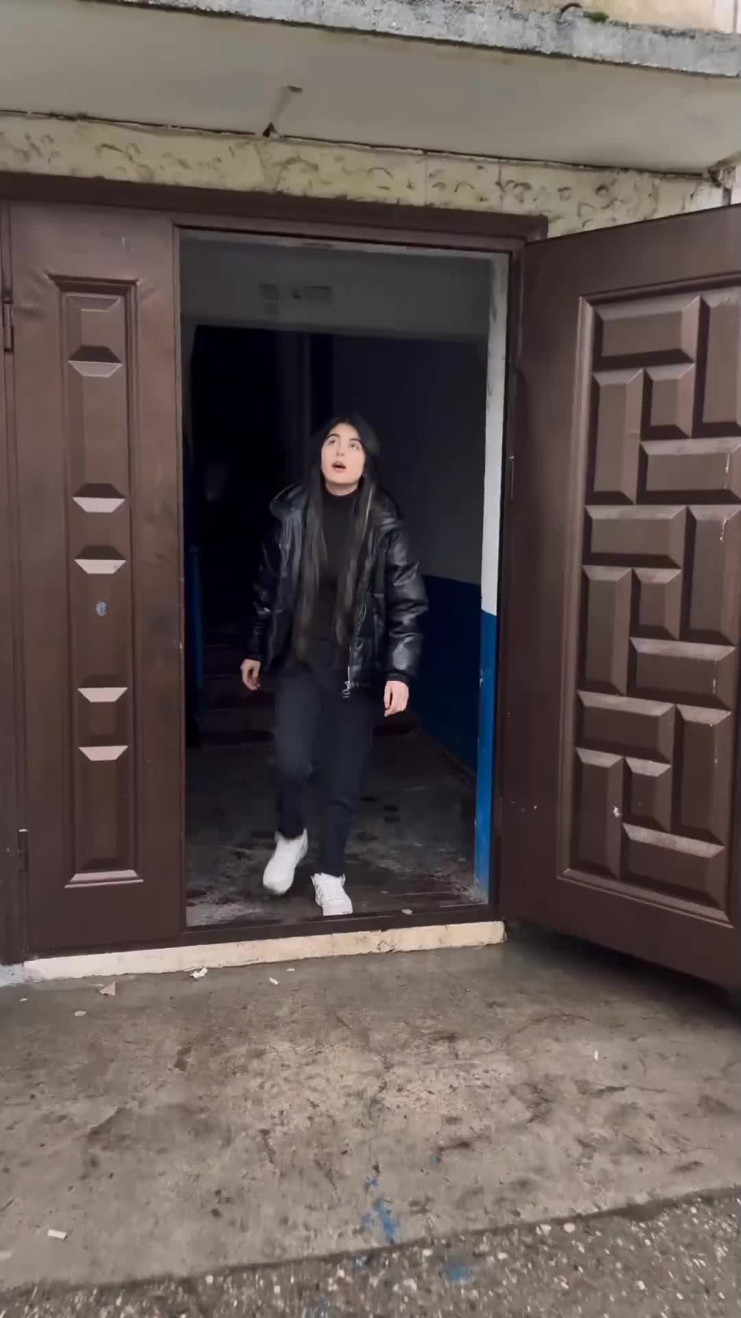 @anya