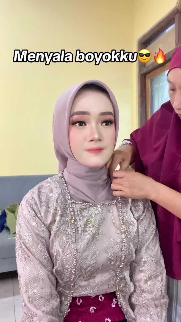 @MUA TULUNGAGUNG | Riris