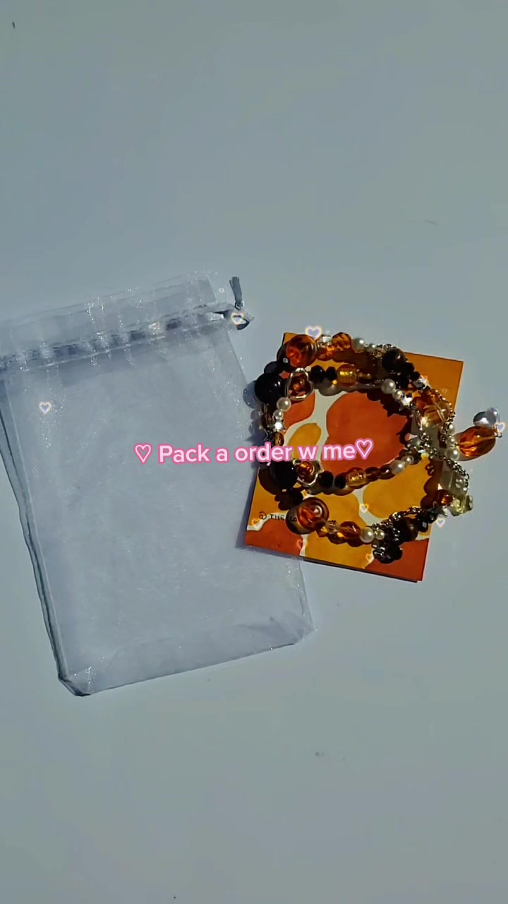 @the.cloudy.crystals