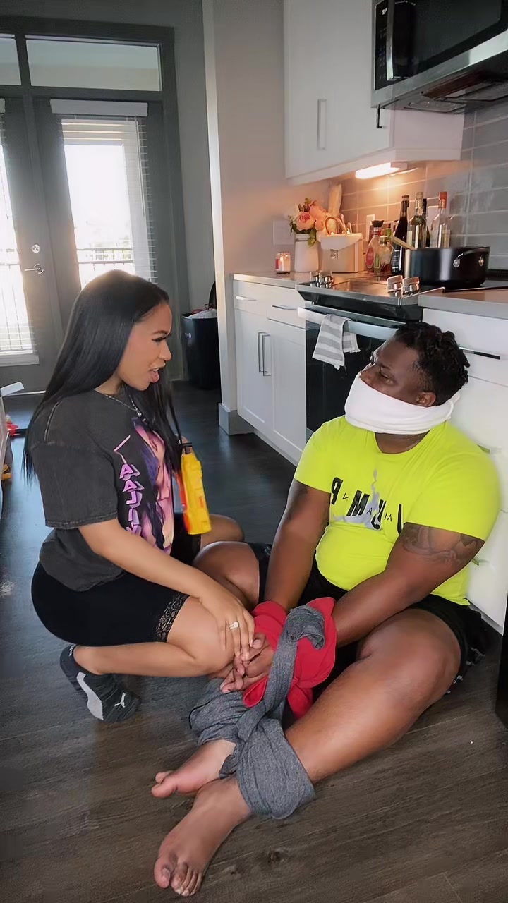 @Lyric_N_Rod