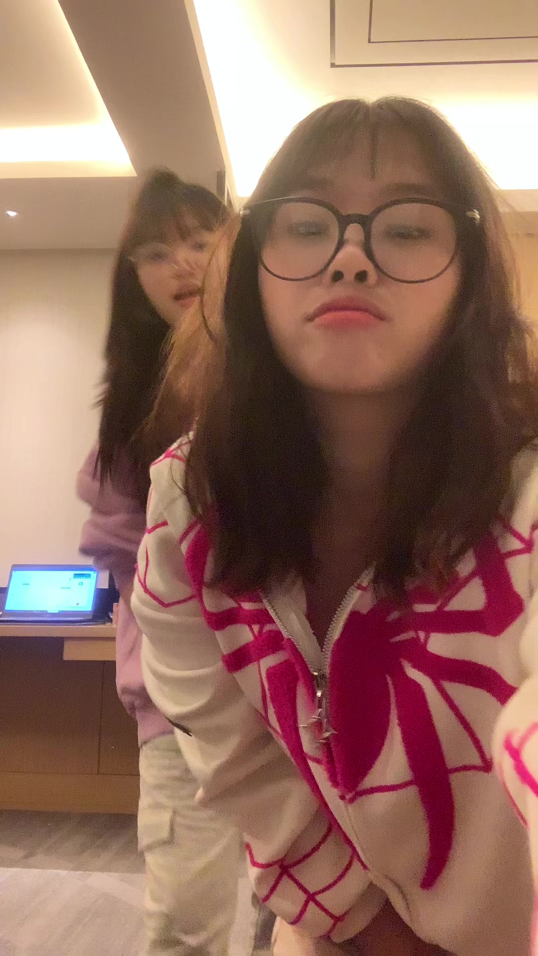 @yellurx