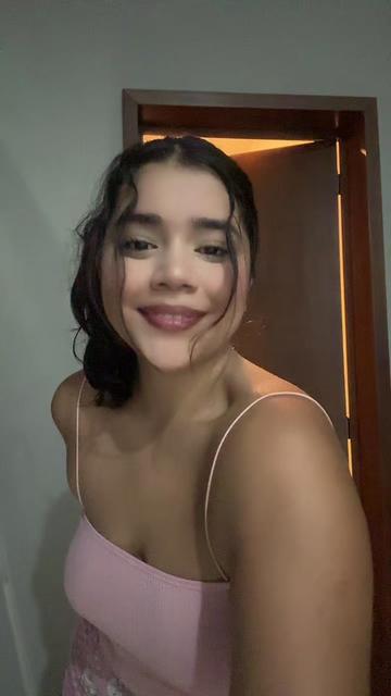 @Emily Monta&ntilde;o