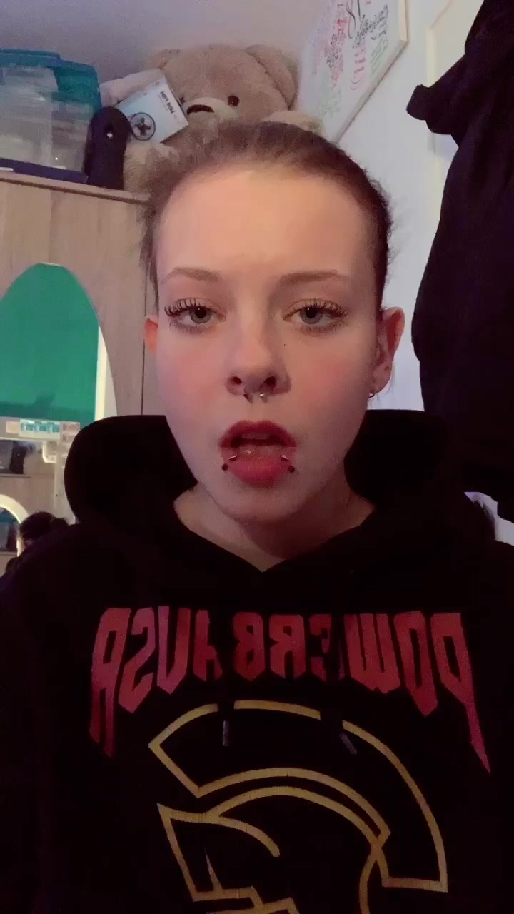 @Shãñićė 👑