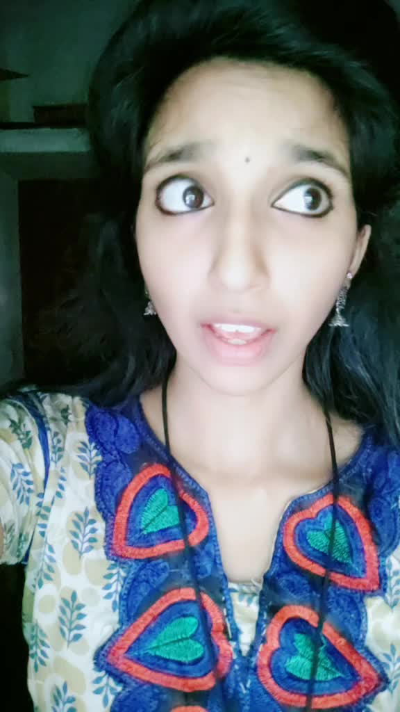 @👑Sneha Gopakumar👑