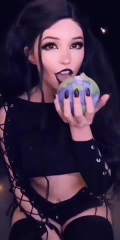 @Belle Delphine ๐