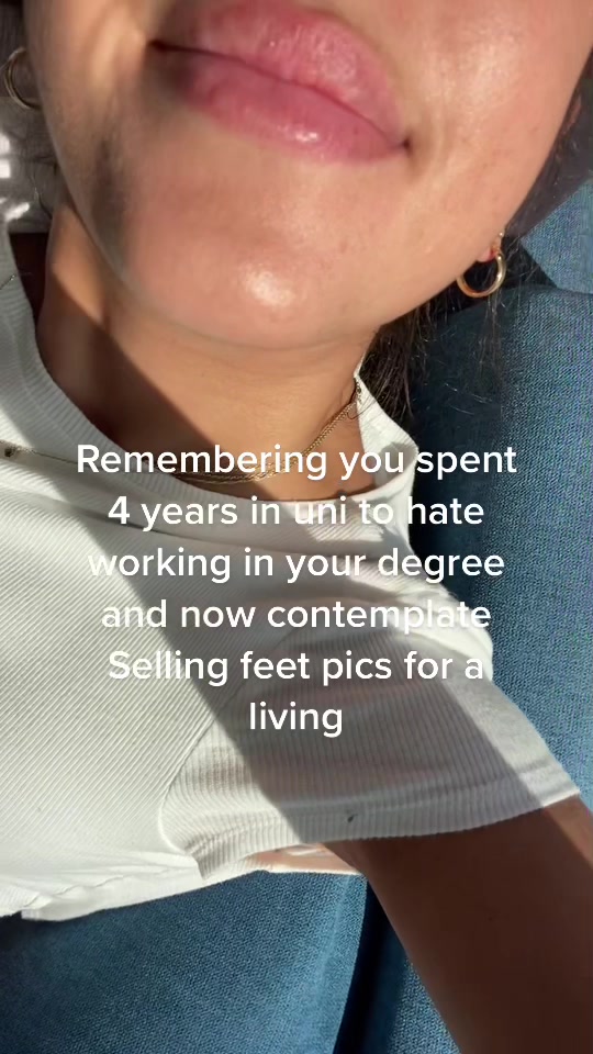 @courtneylar