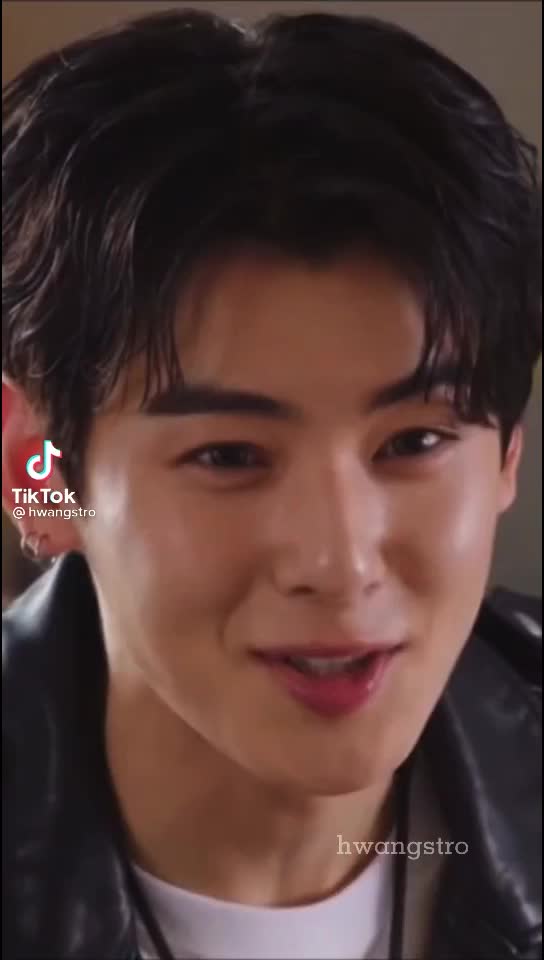 @Cha Eunwoo 차은우