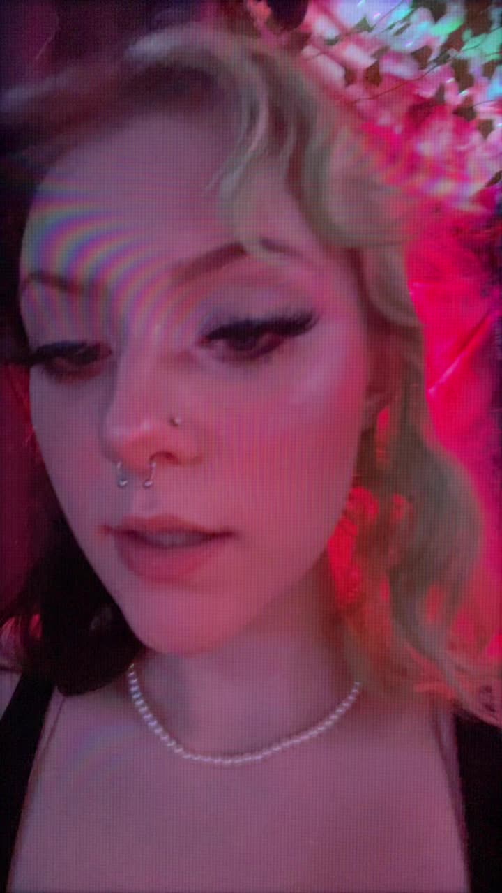 @teaganseniuk