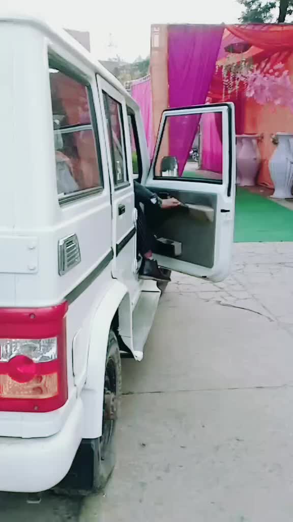 @Dheeraj Kundra