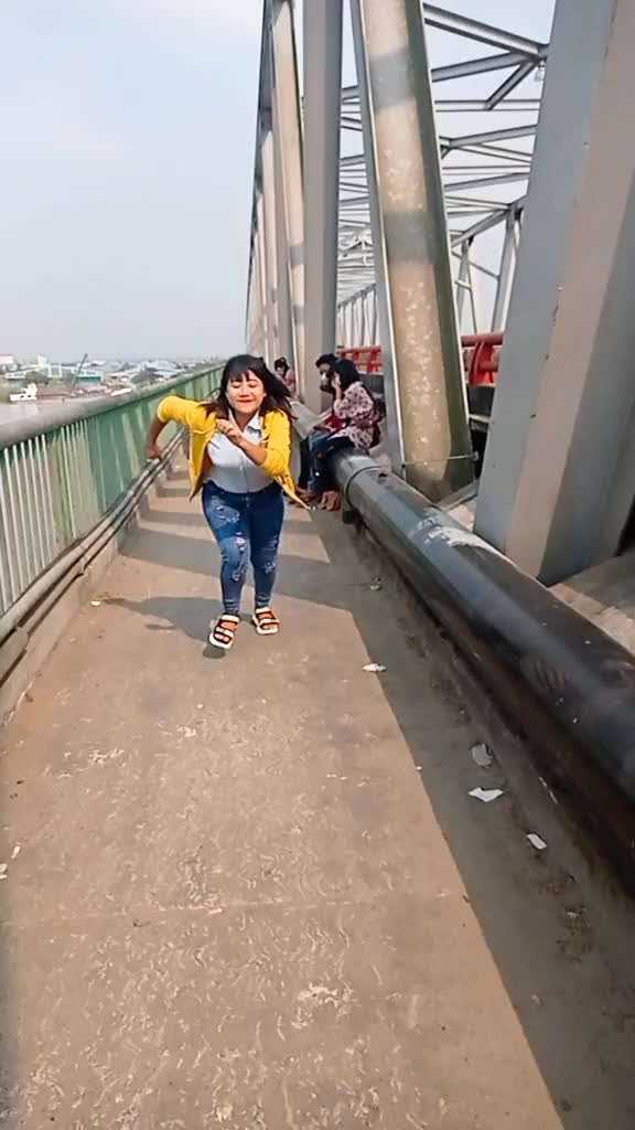 @ဦးအောင်မိုးသမီးအကြီးမ