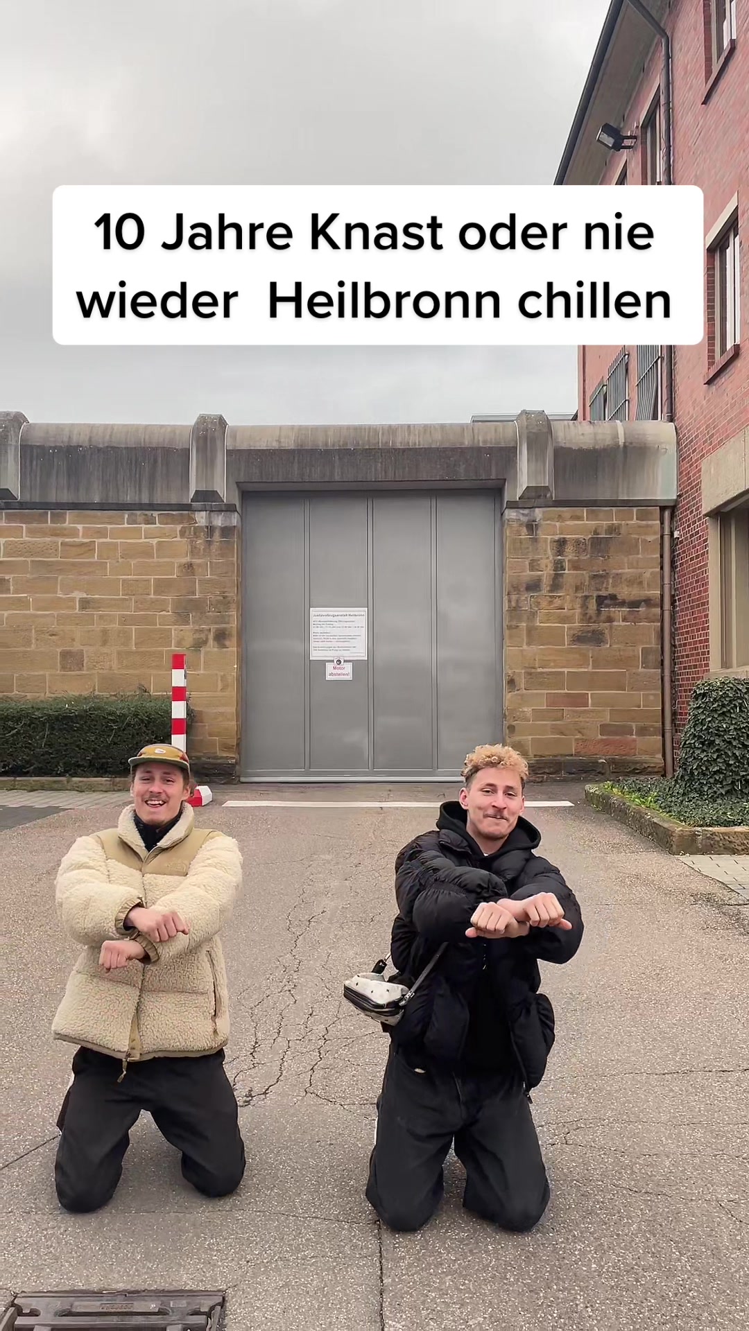 @Die Twinz