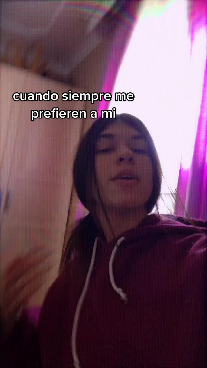 @😼
