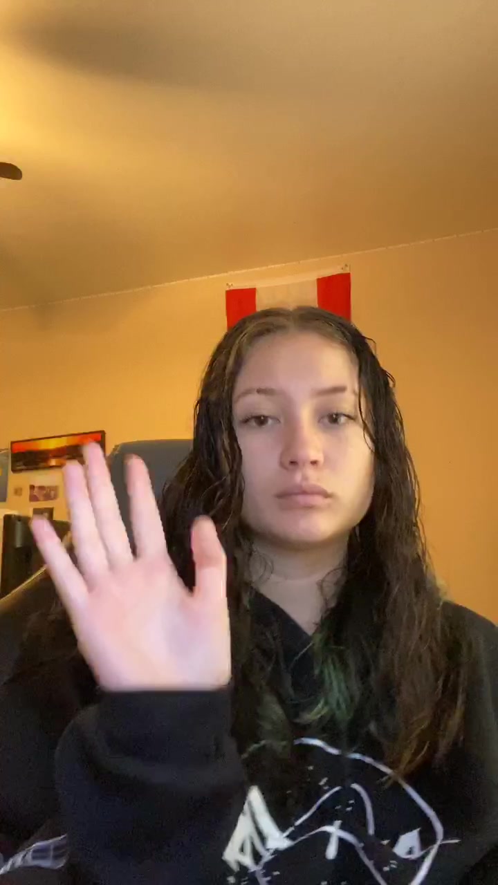 @Kyana-vai