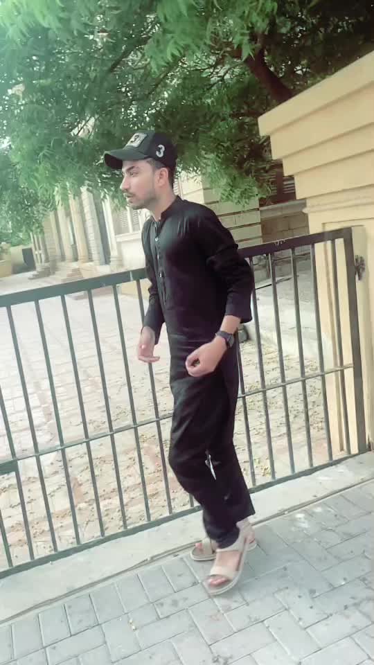@Ali_Ak