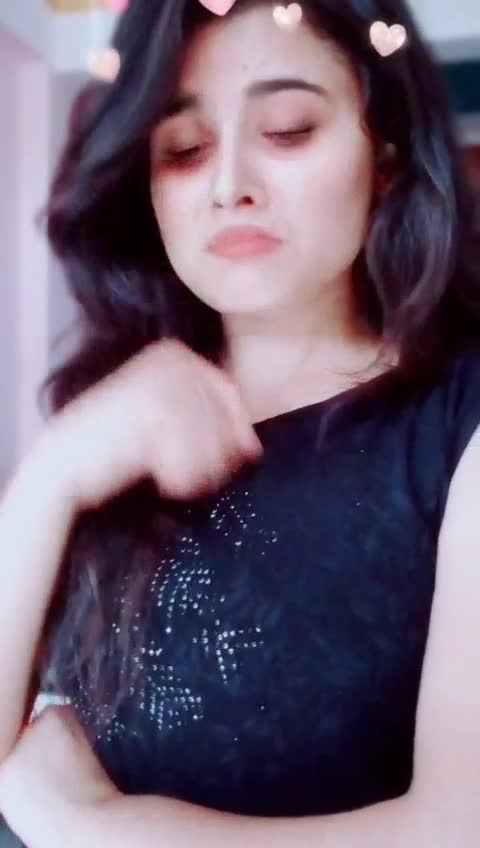 @🤳 queen 👸 Ashu&hearts;️