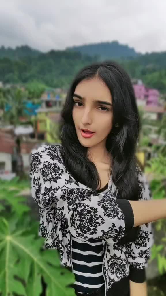 @ANANYA💃