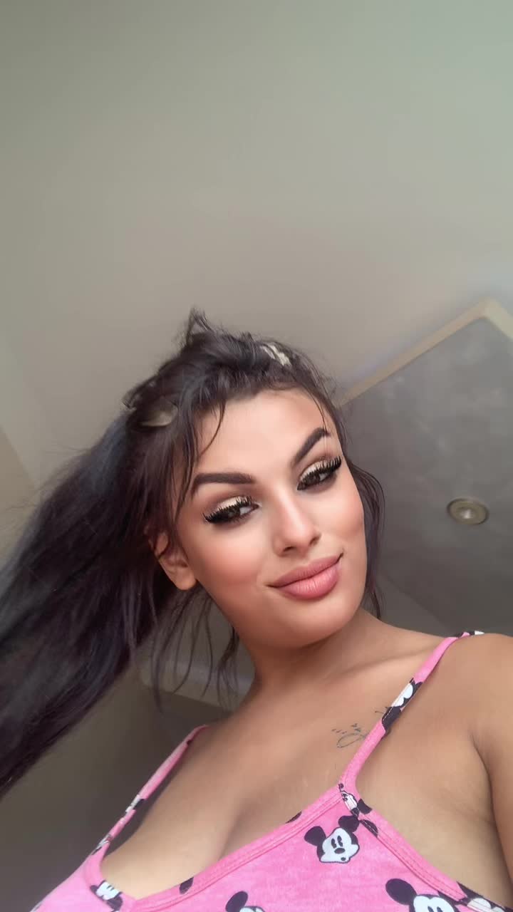 @selmaselma8146
