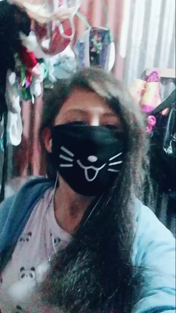 @¶:v nicole <3
