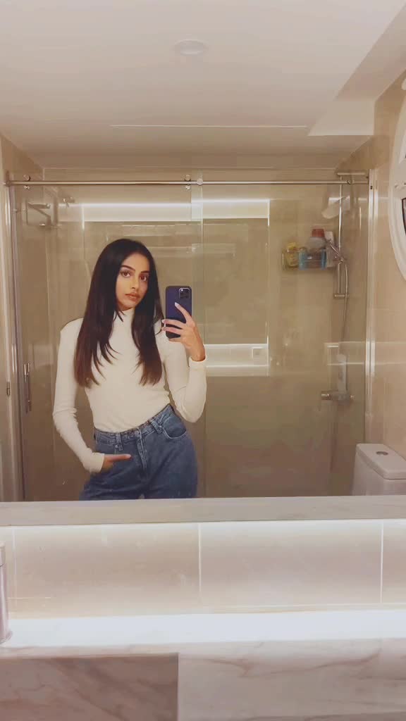 @Aavya💋
