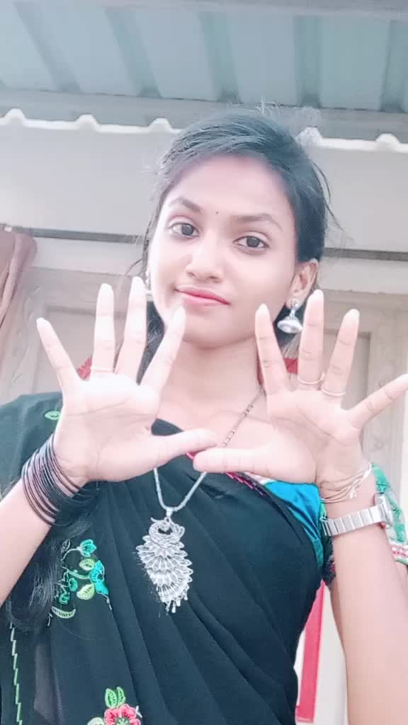 @🦋smile_queen🦋